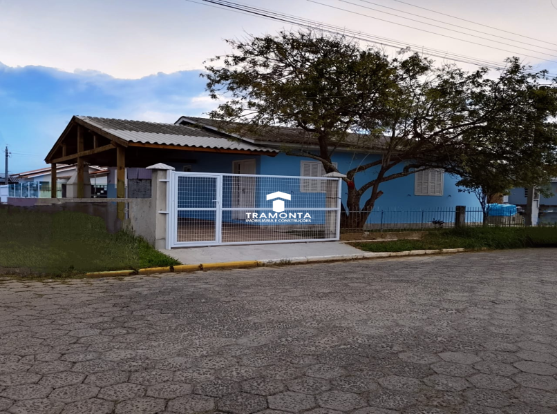 Casa em Alvenaria de Esquina Terreno Escriturado