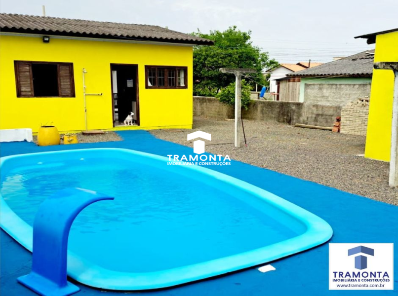 CASA C/ 82m² A VENDA NA PRAIA A 600m DO MAR - C/ PISCINA