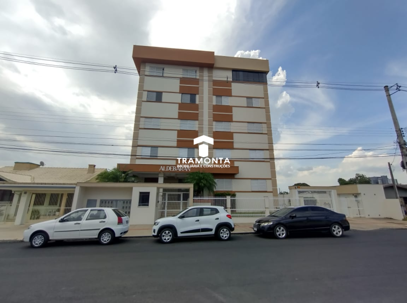 Apartamento no Edificio Aldebaran com 02 Vagas de Garagem.