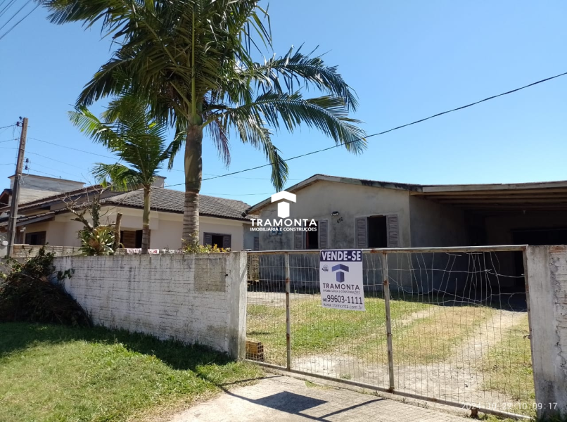 Casa Mista com Suíte e 02 Vagas de Garagem