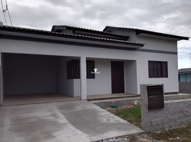 Casa disponível para financiamento a 700m Mar!